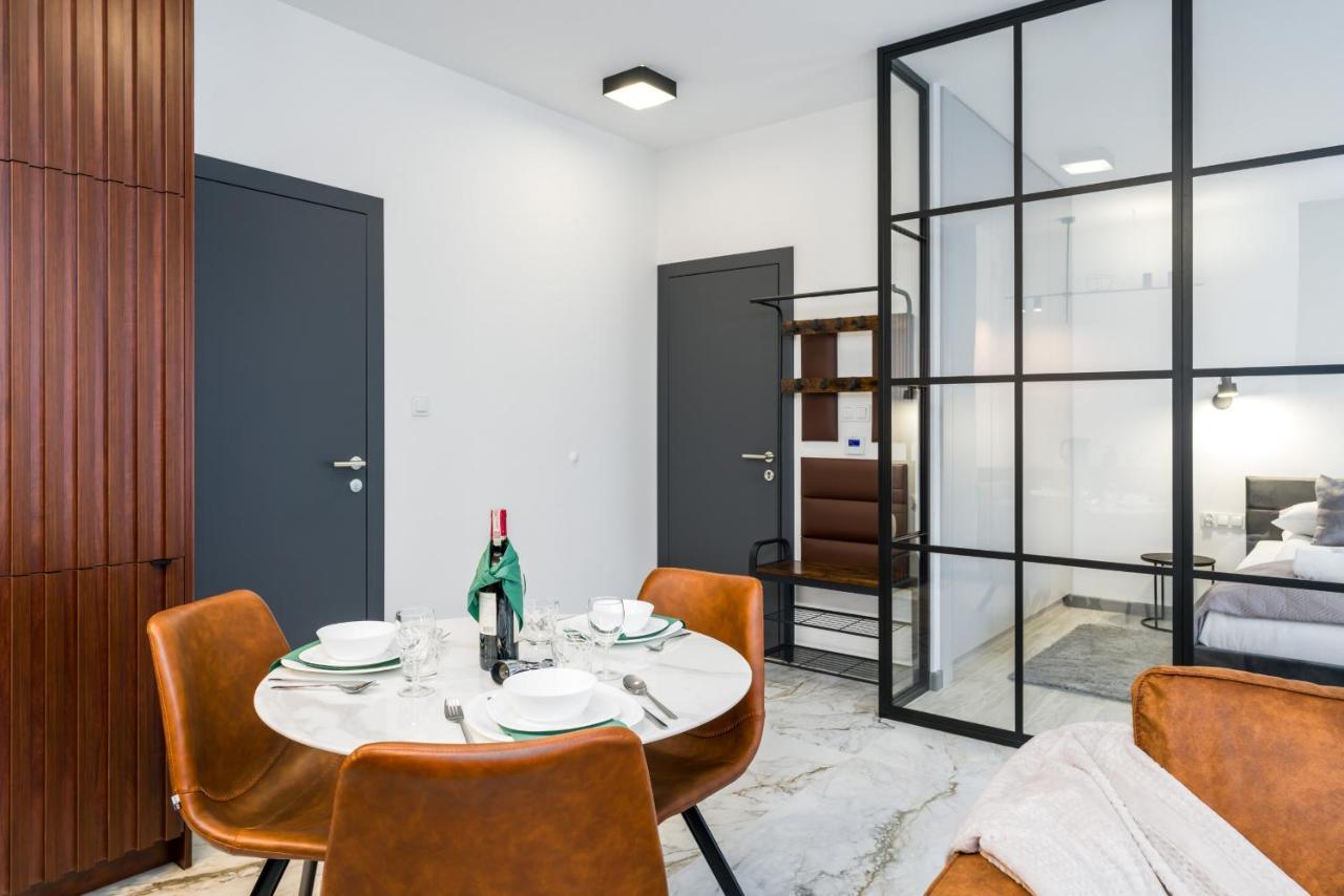 Apartments Poznan Chwaliszewo Residence With Free Garage By Noclegi Renters Kültér fotó