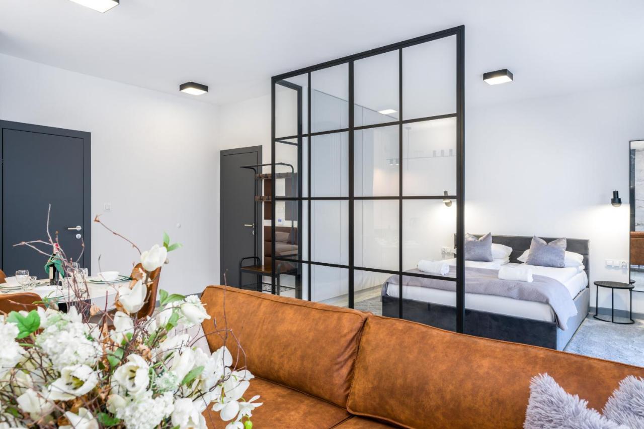 Apartments Poznan Chwaliszewo Residence With Free Garage By Noclegi Renters Kültér fotó